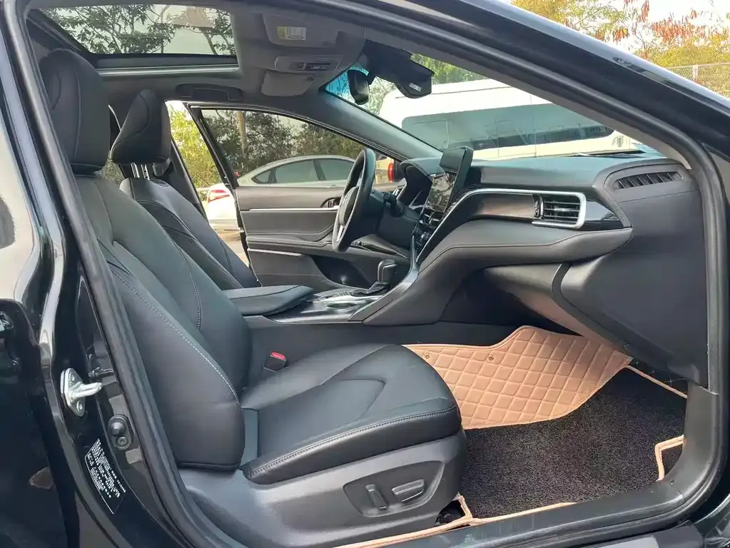 Toyota Camry 2023 из CN, фото 9
