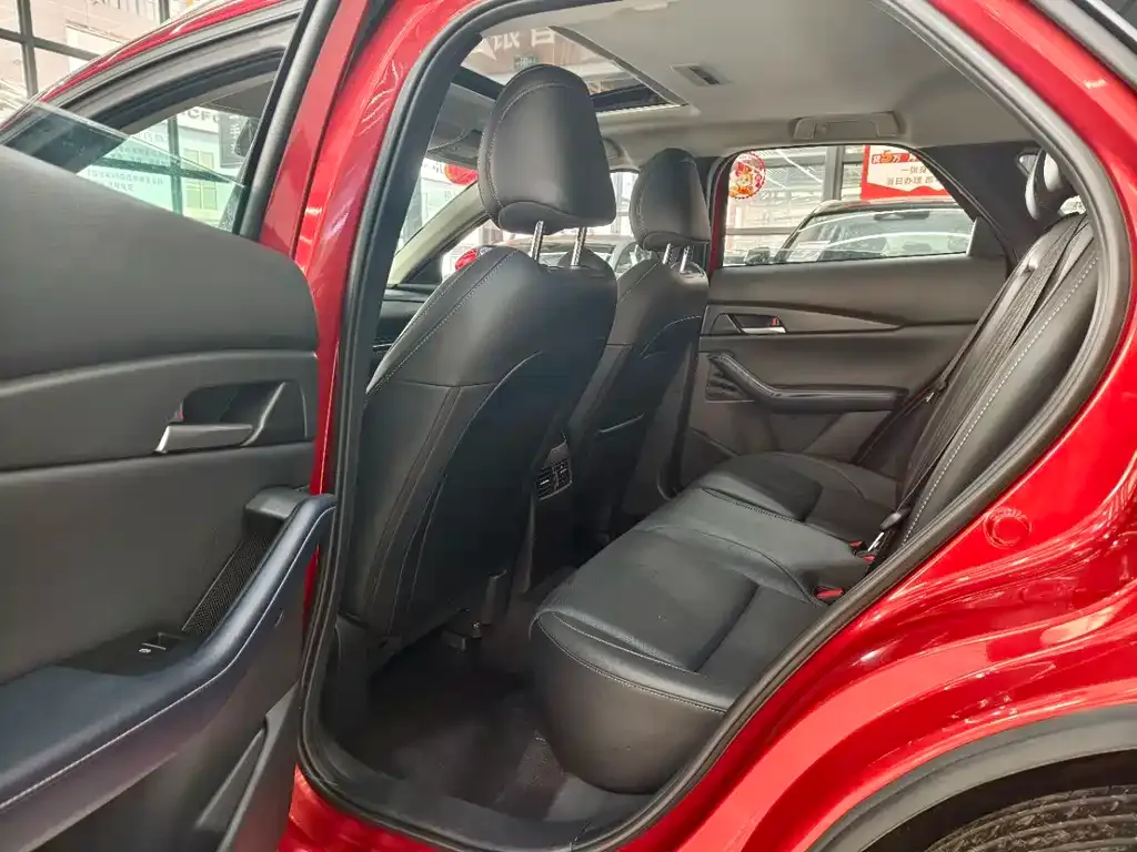 Mazda CX-30 2022 из CN, фото 8