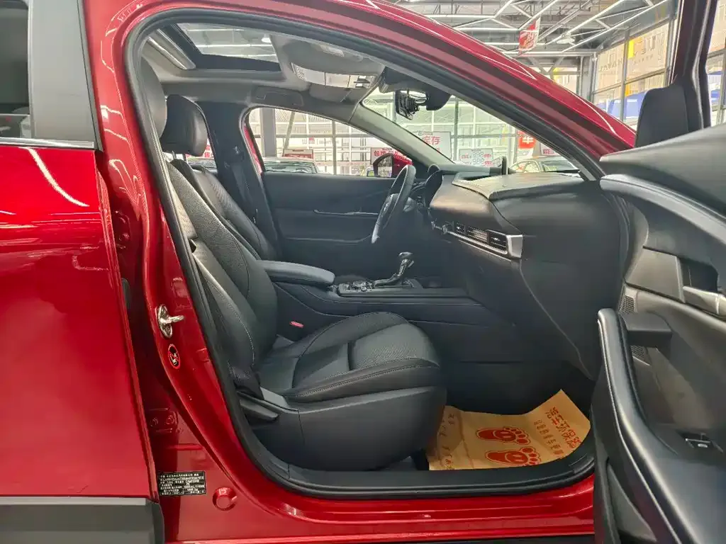 Mazda CX-30 2022 из CN, фото 3