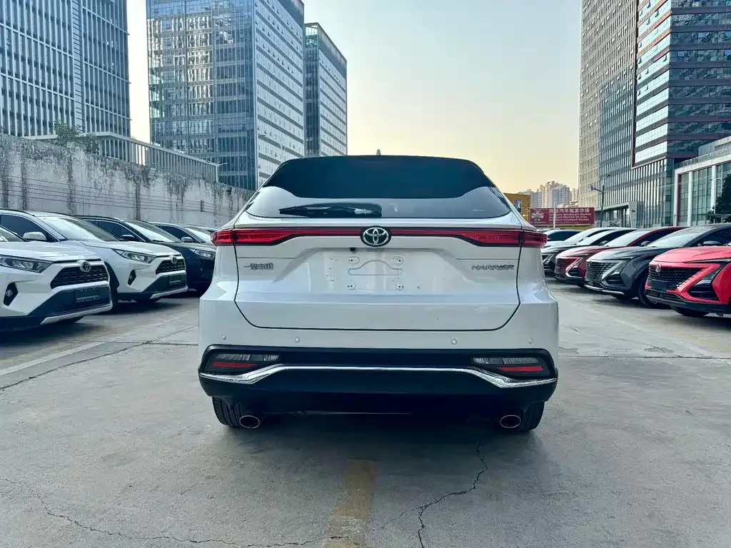 Toyota Harrier 2022 из CN, фото 2