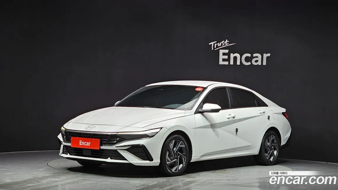 Hyundai AVANTE — фото 1