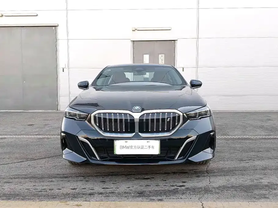 BMW i5 — фото 10