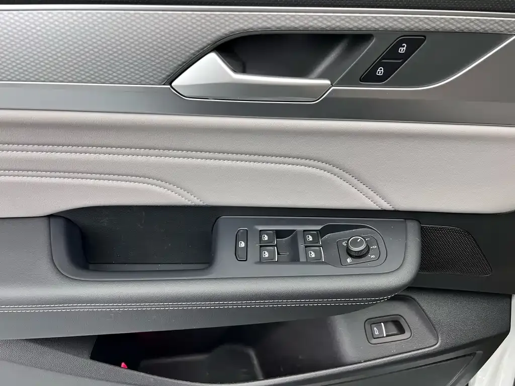 Volkswagen Tavendor 2023 из CN, фото 8