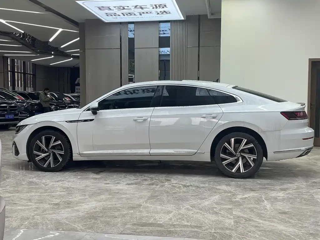 Volkswagen CC 2022 из CN, фото 4