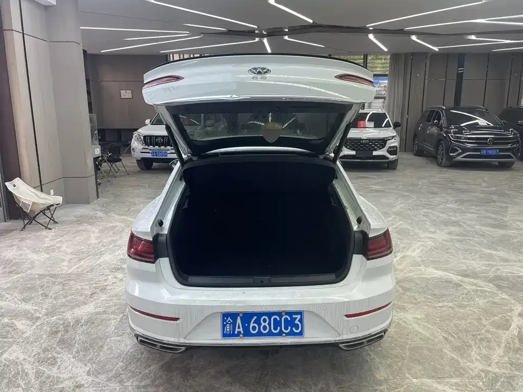 Volkswagen CC 2022 из CN, фото 2