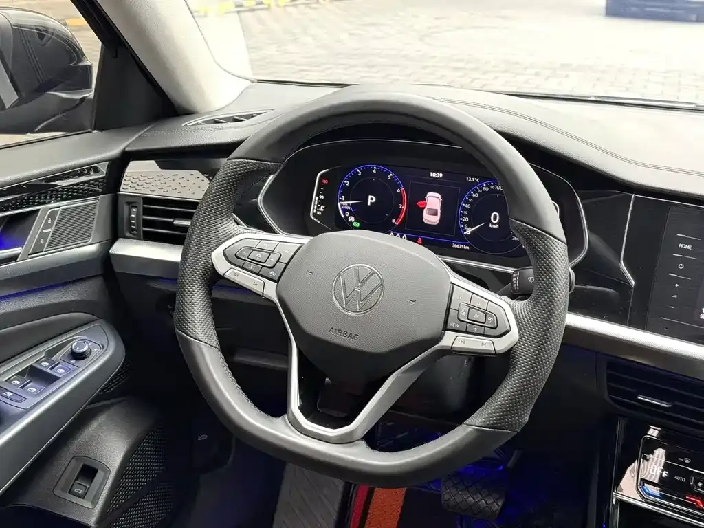 Volkswagen Passat — фото 9