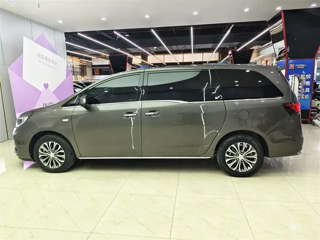 Buick GL8 2024 из CN, фото 6