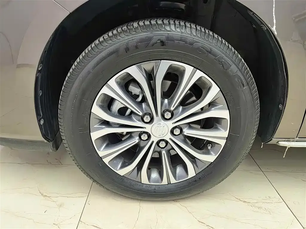 Buick GL8 2024 из CN, фото 9