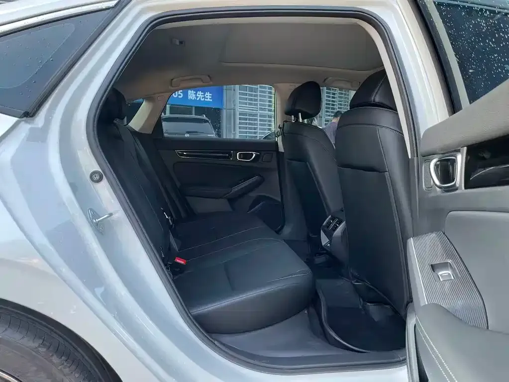 Honda Civic 2025 из CN, фото 2
