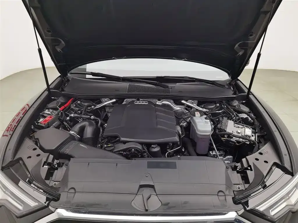 Audi A6L 2023 из CN, фото 10