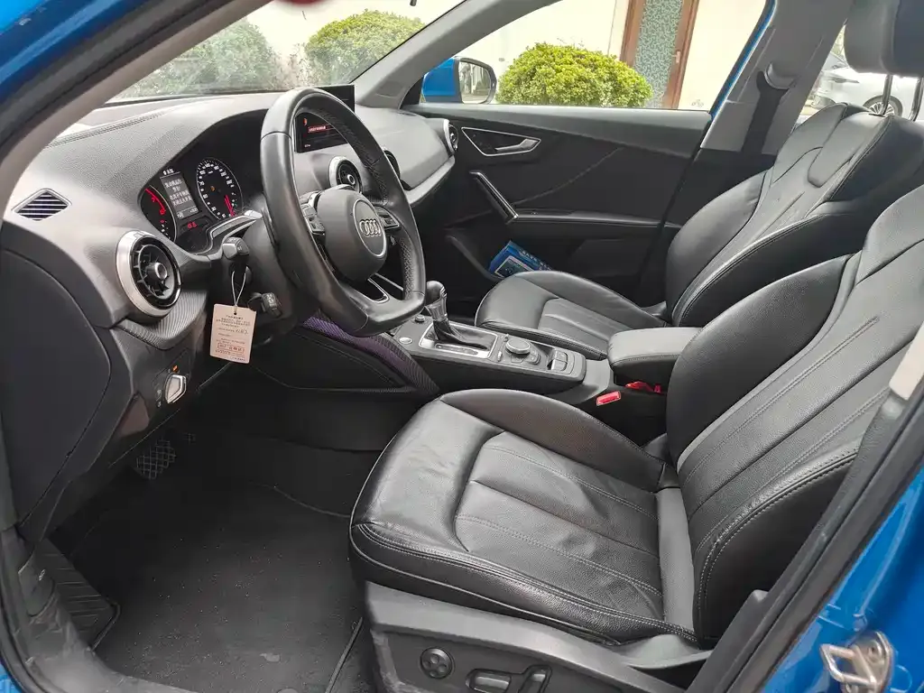 Audi Q2L 2023 из CN, фото 7