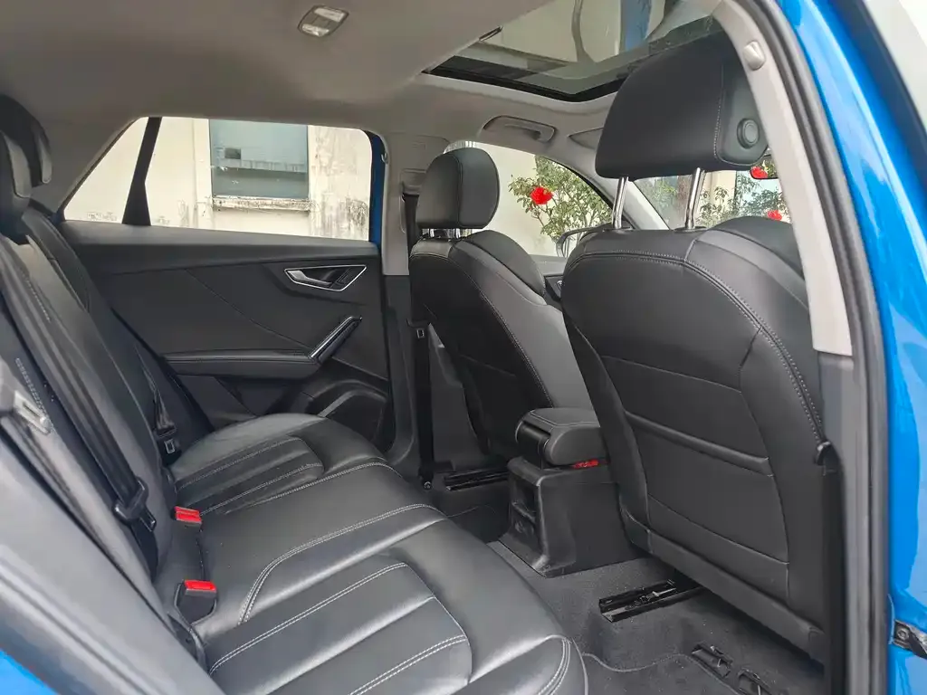 Audi Q2L 2023 из CN, фото 4