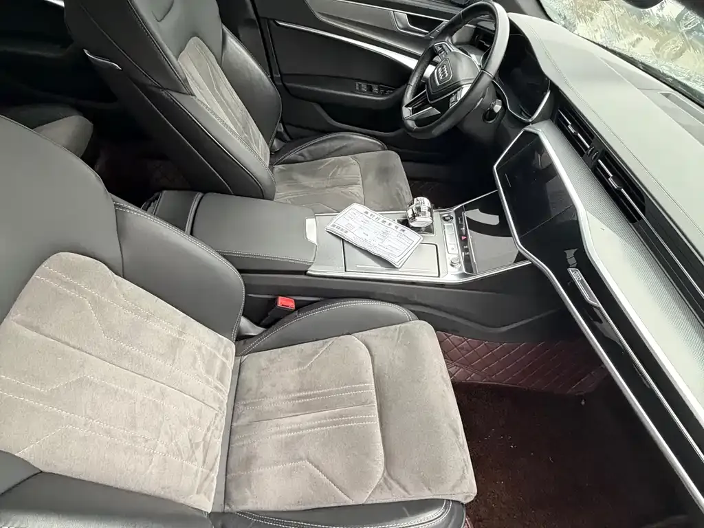 Audi A6L 2023 из CN, фото 3