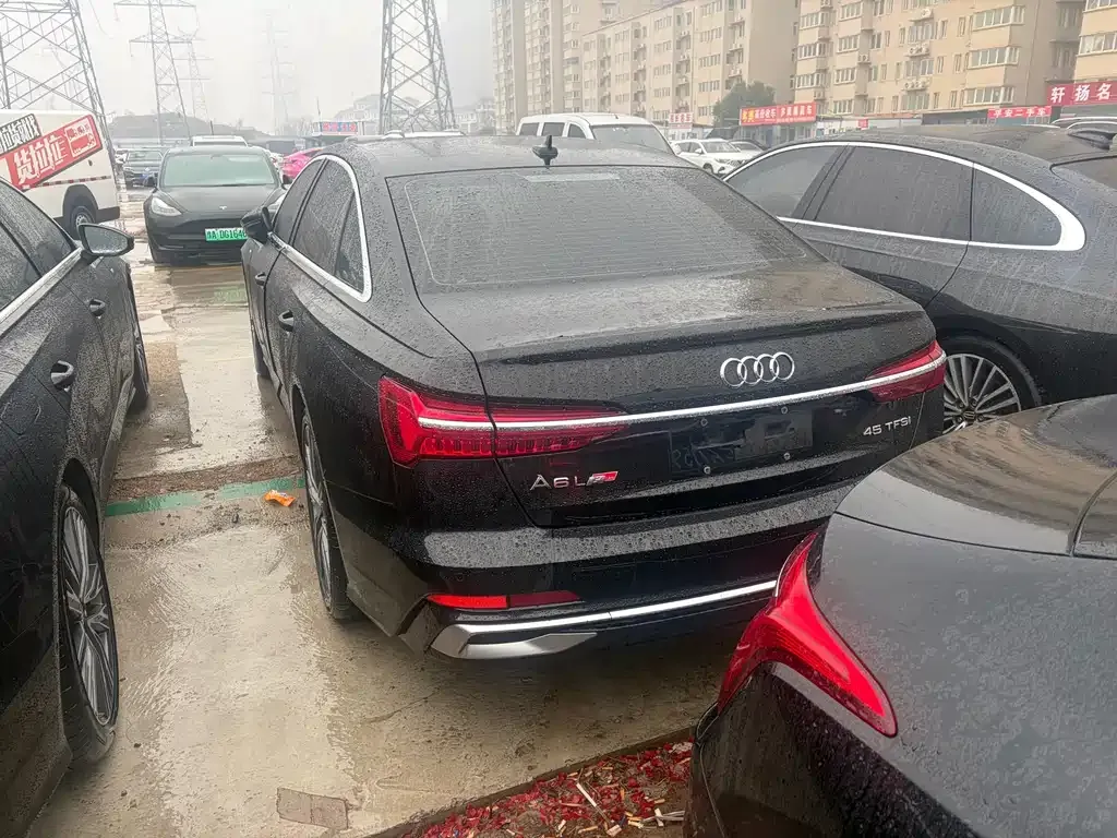 Audi A6L 2023 из CN, фото 4