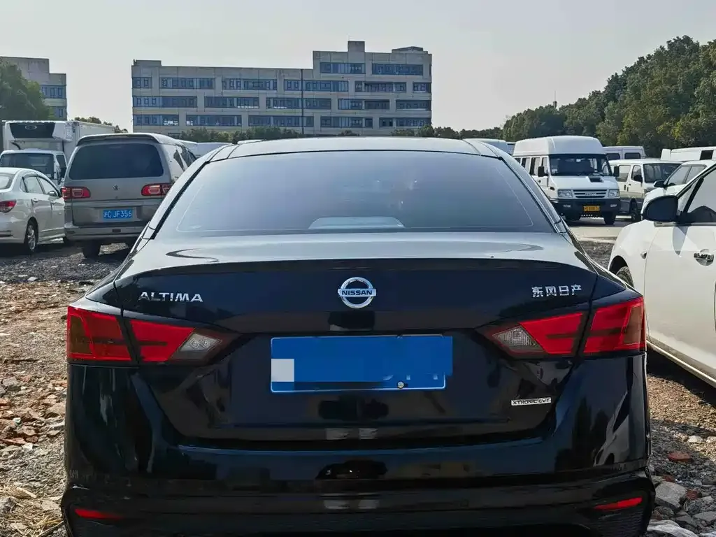 Nissan Teana 2022 из CN, фото 2
