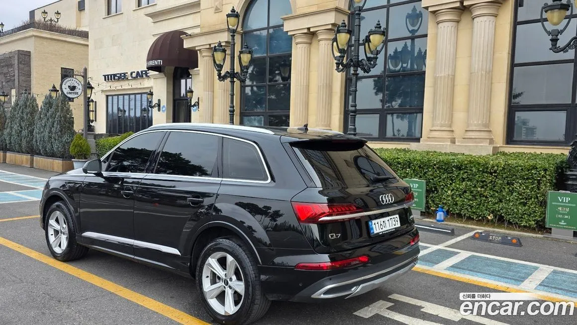 Audi Q7 2022 из KR, фото 3