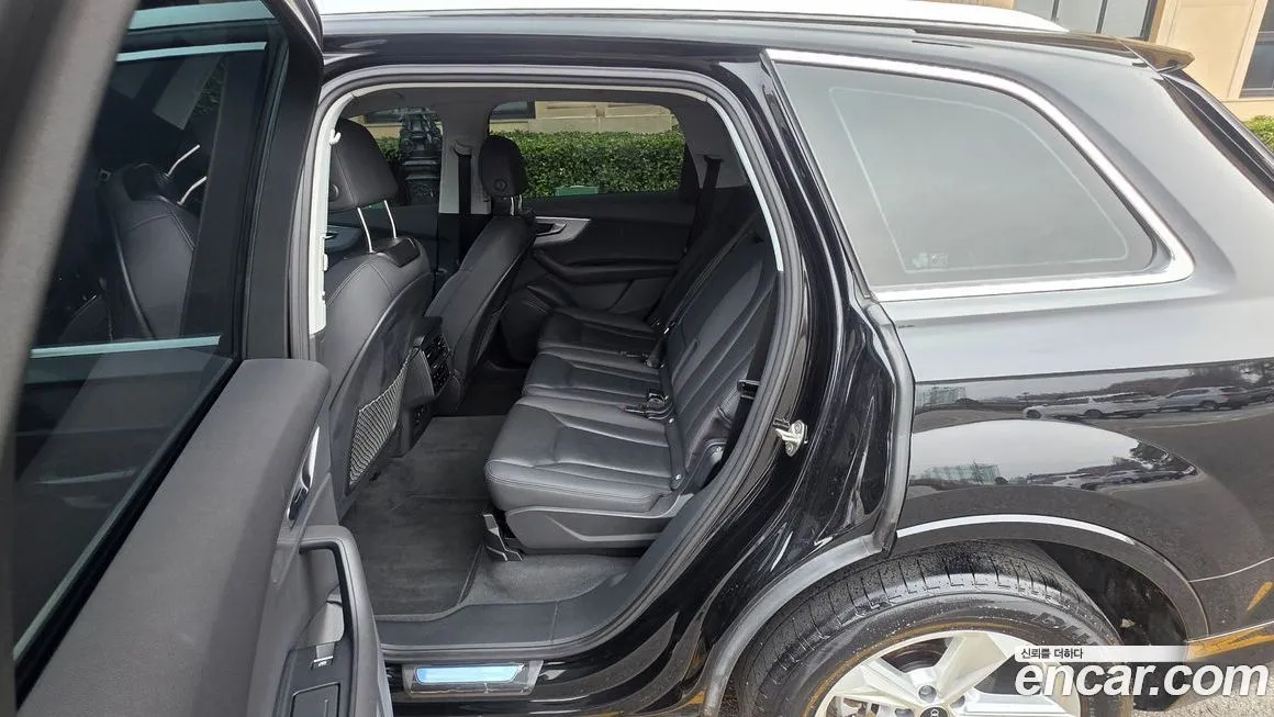 Audi Q7 2022 из KR, фото 8