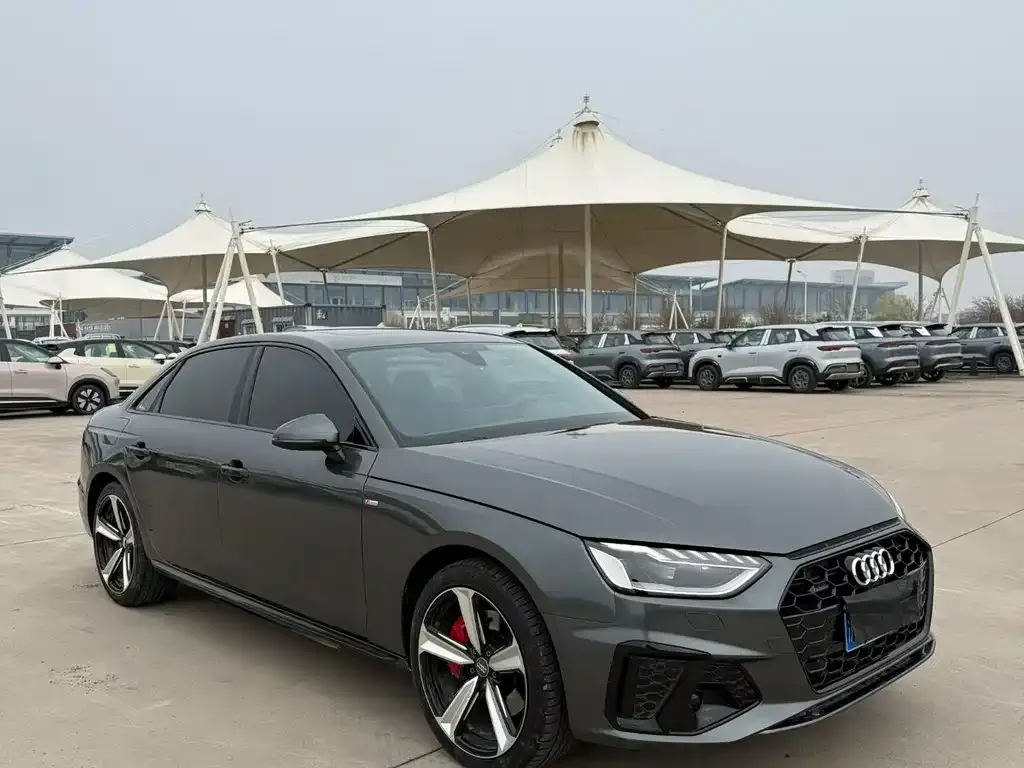 Audi A4L 2023 из CN, фото 3