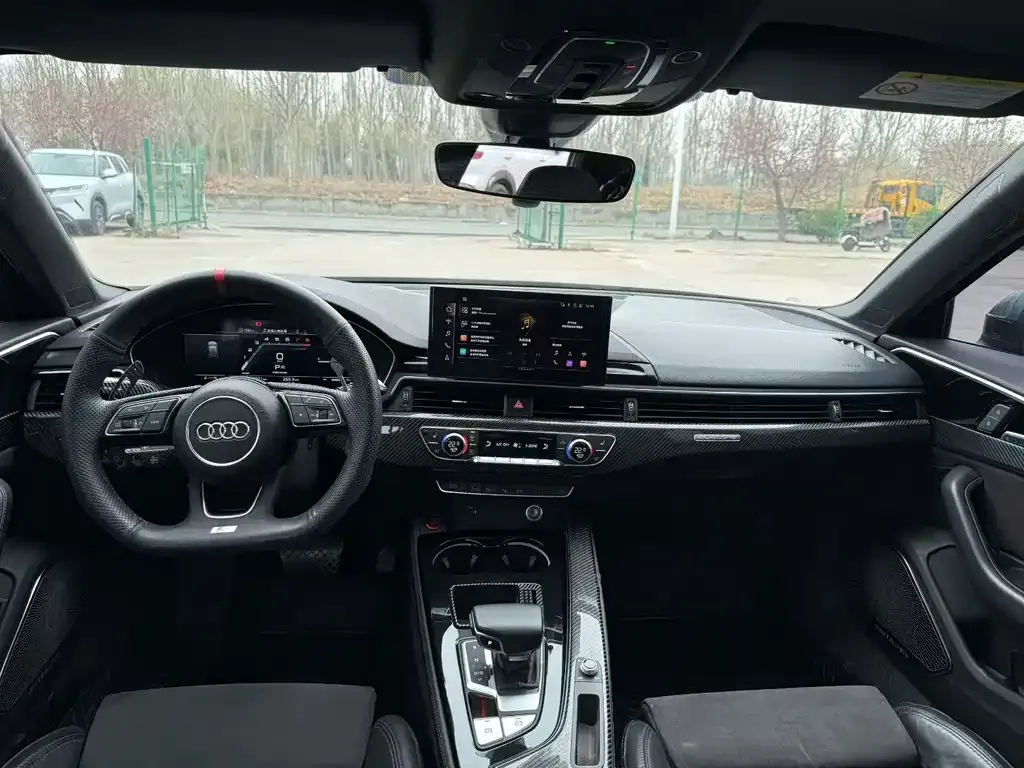 Audi A4L 2023 из CN, фото 9