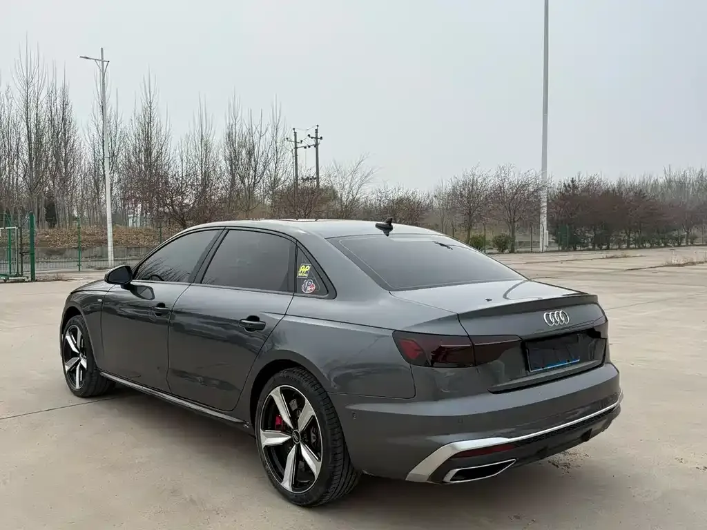 Audi A4L 2023 из CN, фото 8