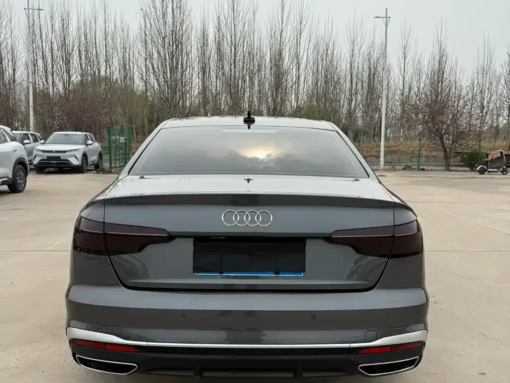 Audi A4L 2023 из CN, фото 5