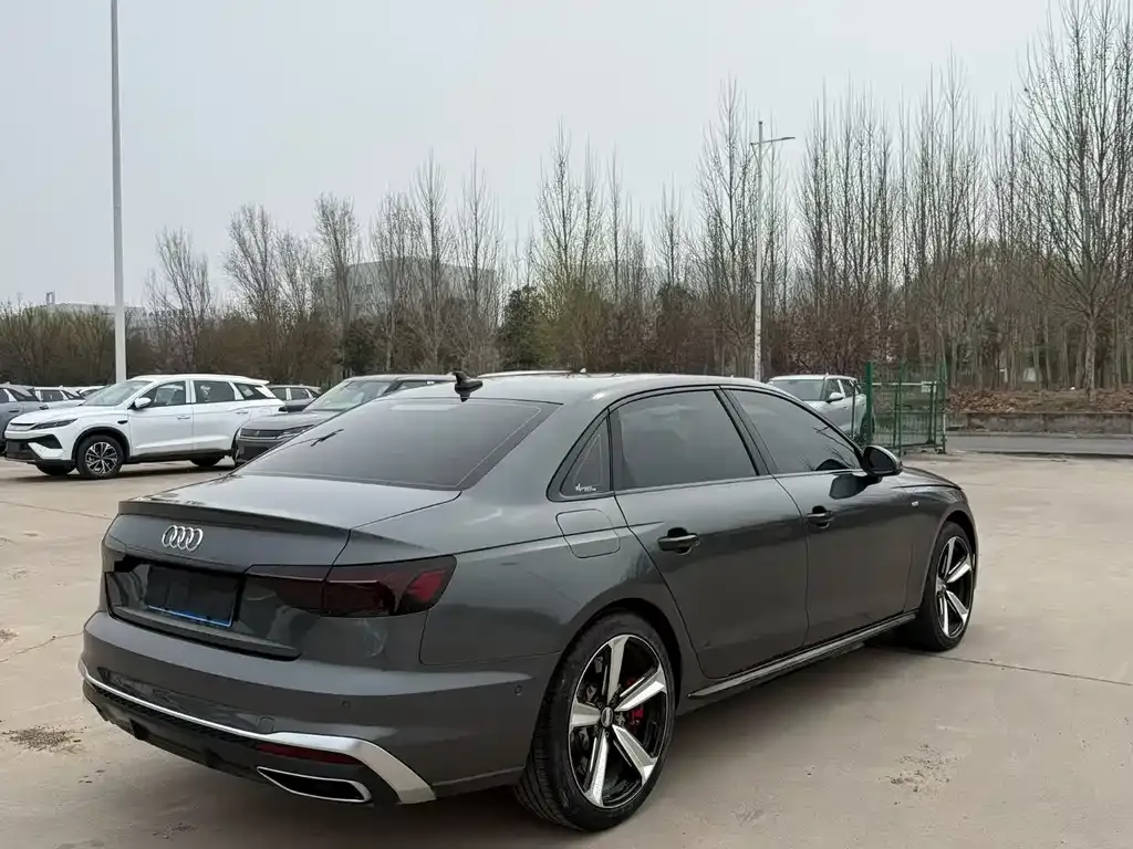 Audi A4L 2023 из CN, фото 7