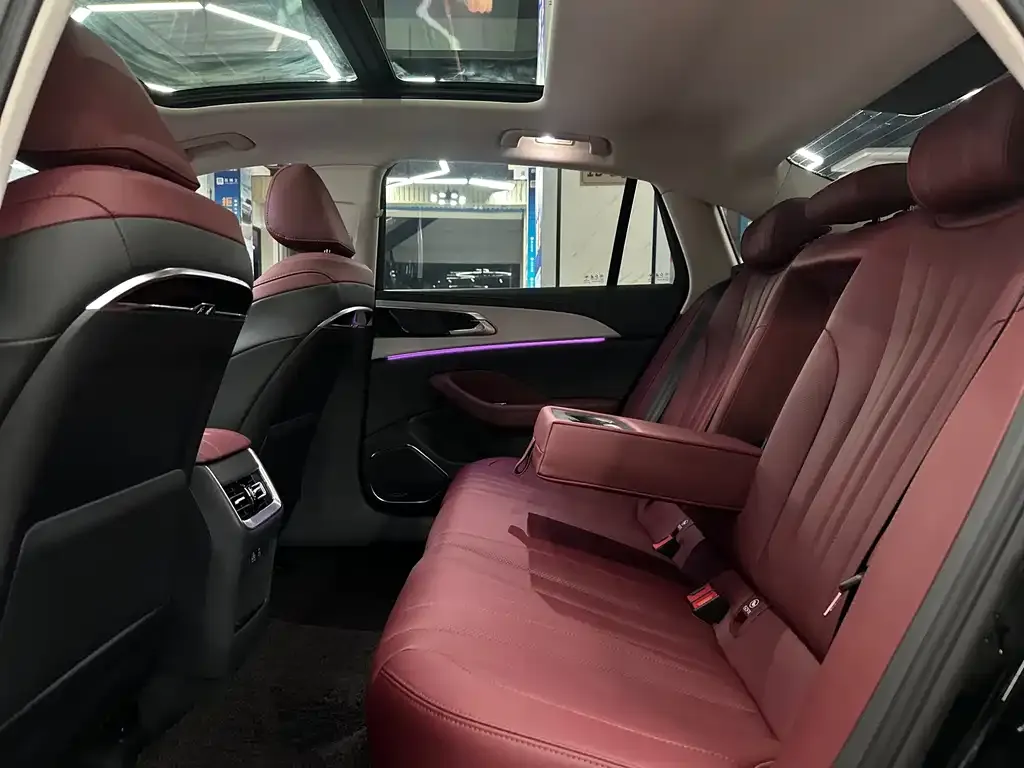 Hongqi H5 2025 из CN, фото 7