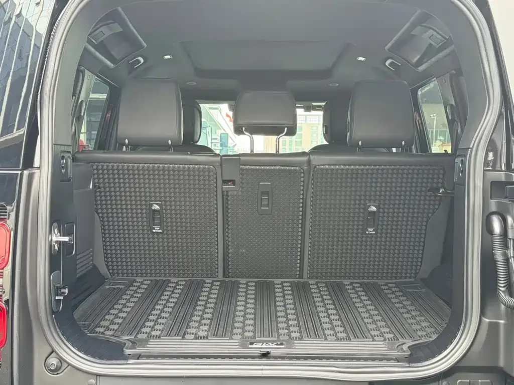 Land Rover Defender — фото 6
