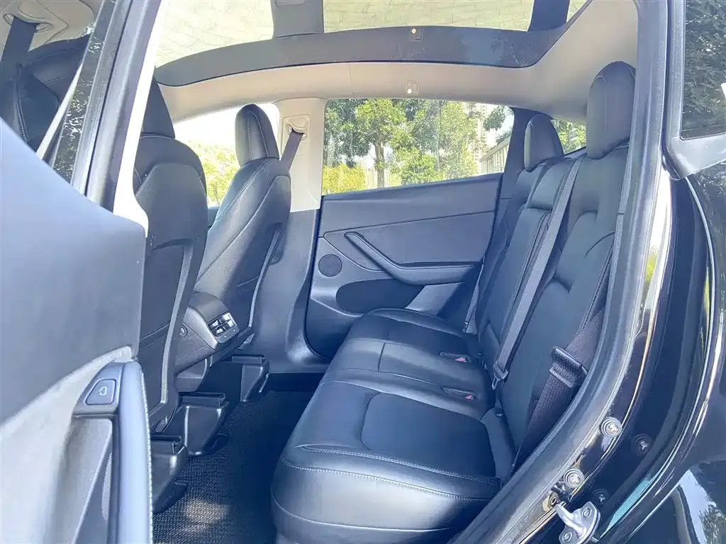 Tesla Model Y 2022 из CN, фото 5