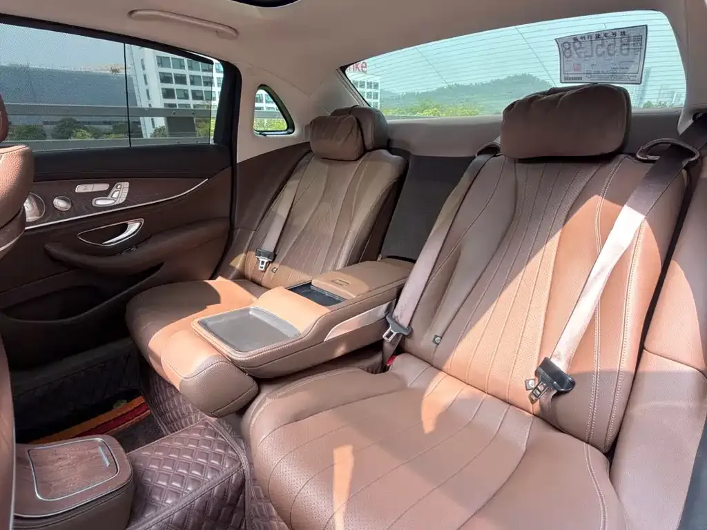 Mercedes-Benz E-Class 2023 из CN, фото 4