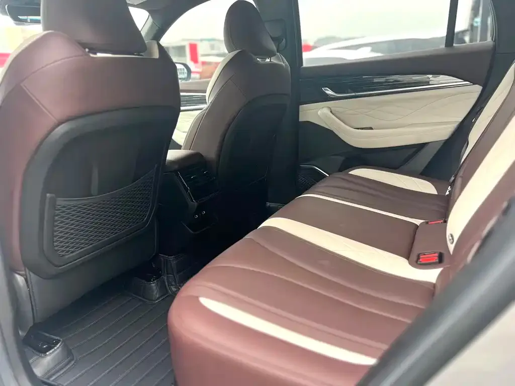 Geely Xingyue L 2024 из CN, фото 6
