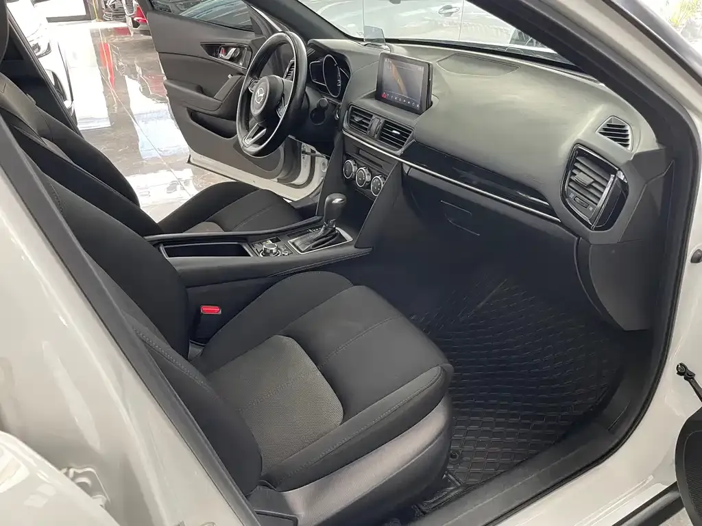 Mazda CX-4 2022 из CN, фото 10