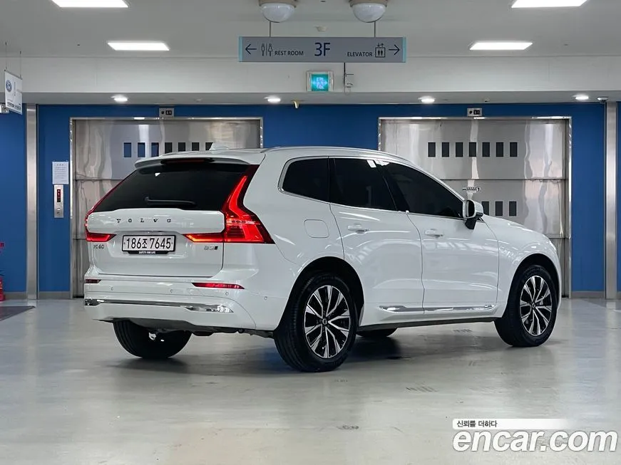 Volvo XC60 — фото 5