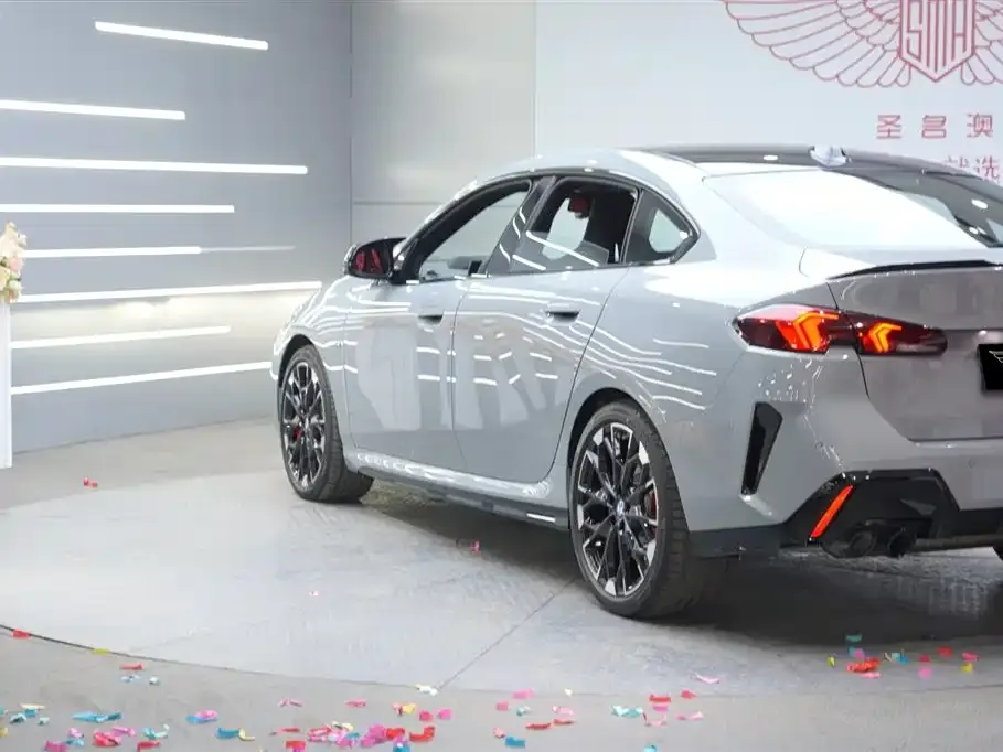 BMW M235L 2025 из CN, фото 8