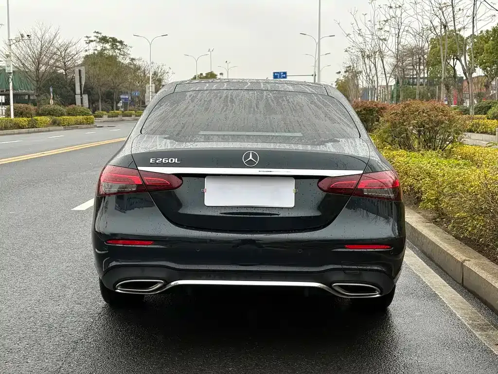 Mercedes-Benz E-Class 2023 из CN, фото 8