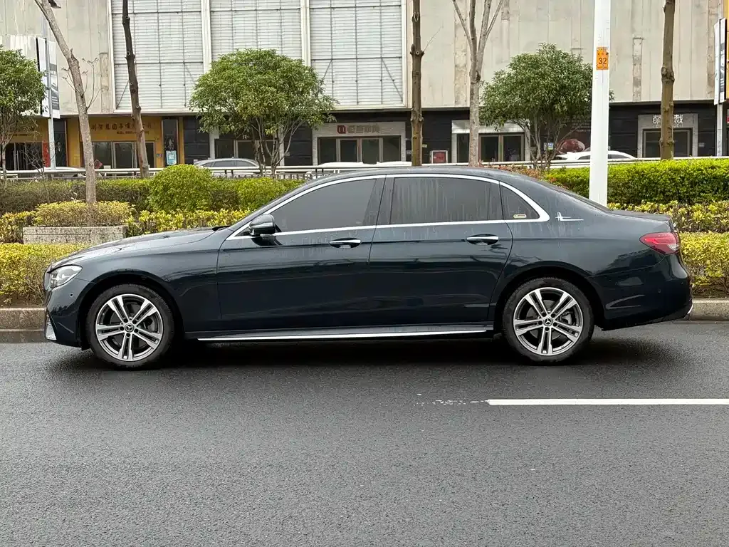 Mercedes-Benz E-Class 2023 из CN, фото 3