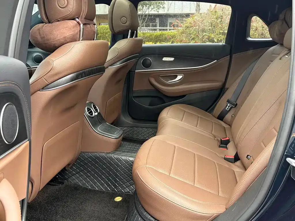 Mercedes-Benz E-Class 2023 из CN, фото 6