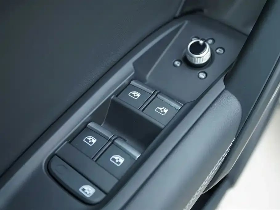 Audi Q5L 2022 из CN, фото 7