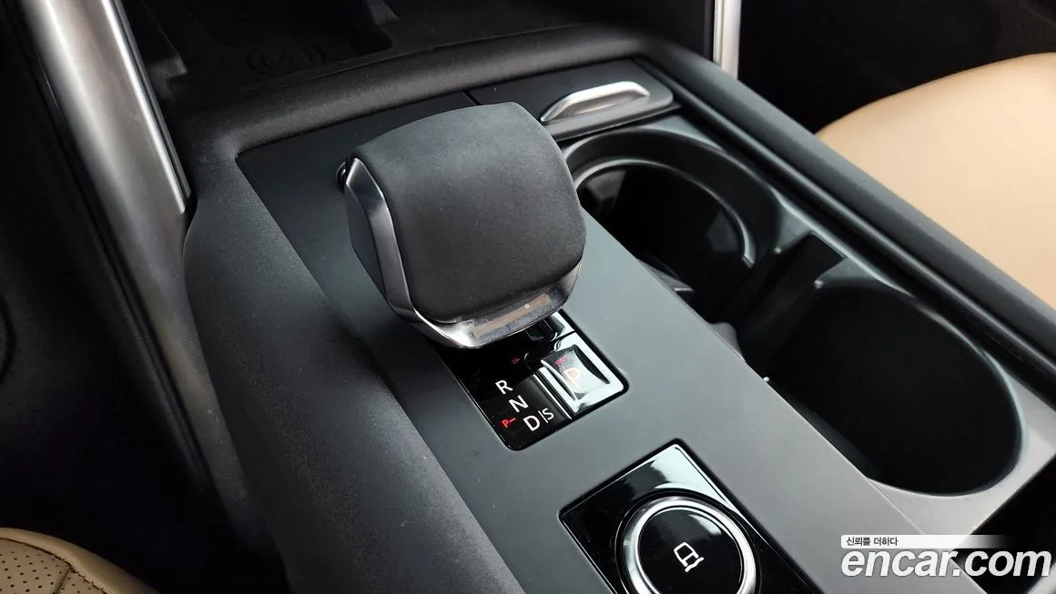 Land Rover Discovery 2024 из KR, фото 5