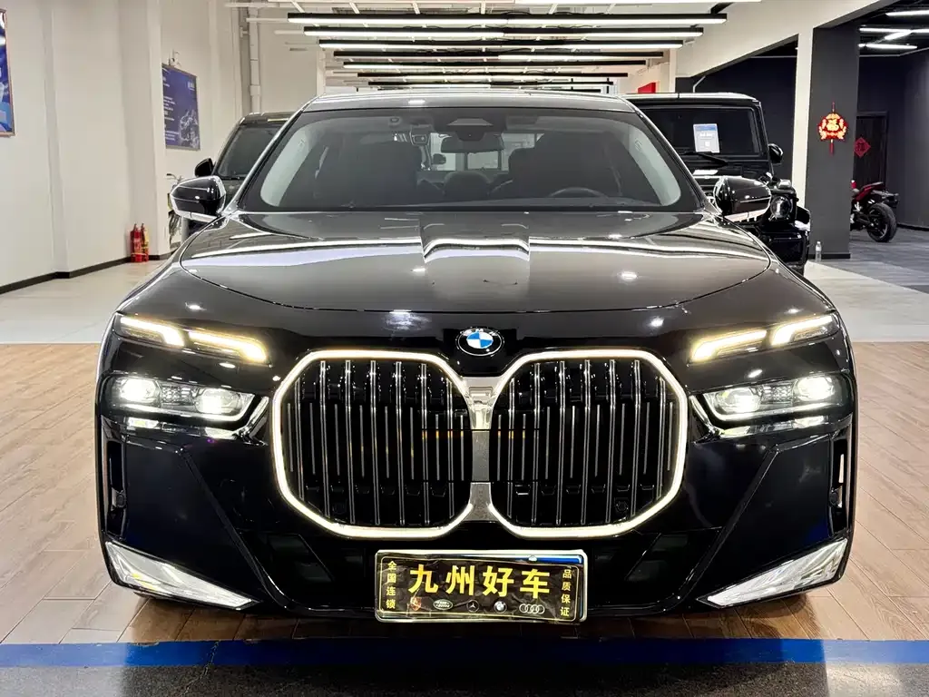 BMW 7 Series 2024 из CN, фото 5