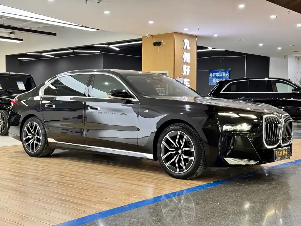 BMW 7 Series 2024 из CN, фото 7