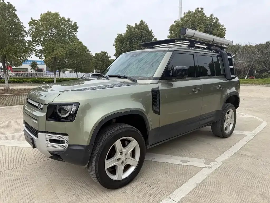 Land Rover Defender — фото 1