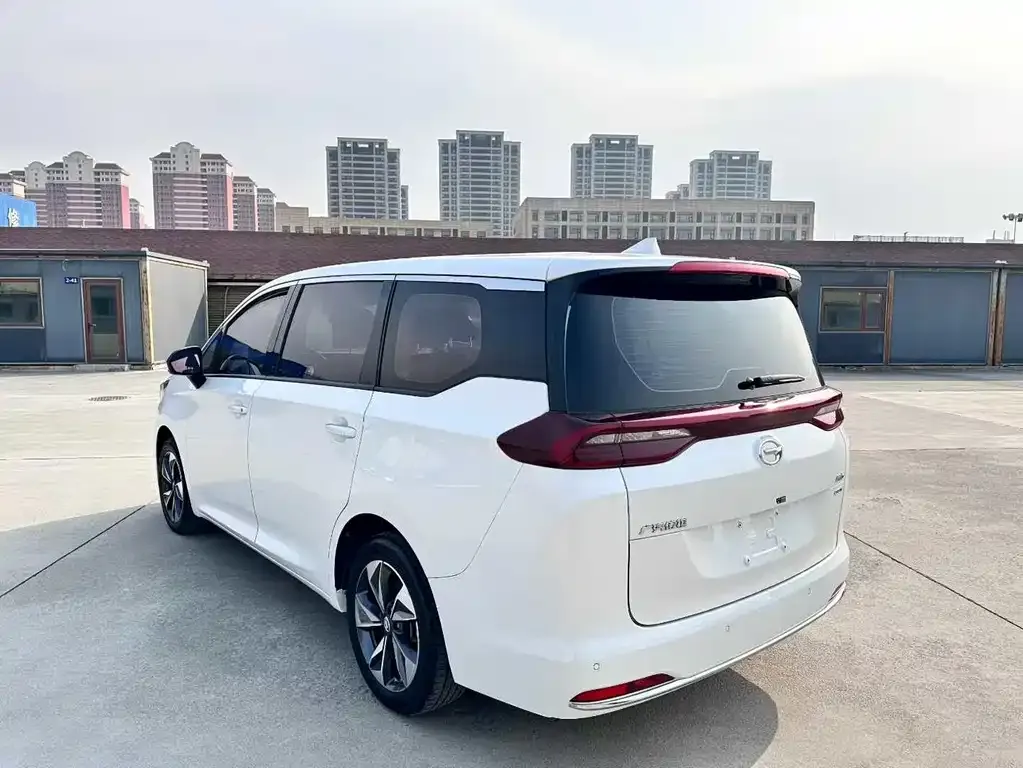 GAC Motor Trumpchi M6 — фото 3