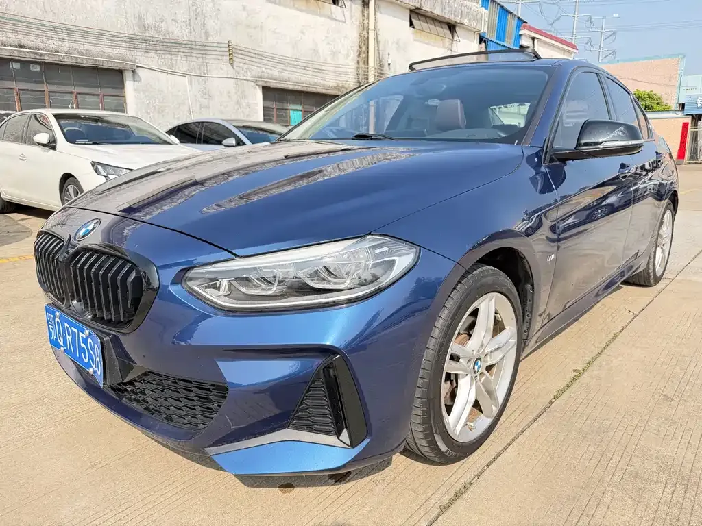 BMW 1 Series 2021 из CN, фото 1