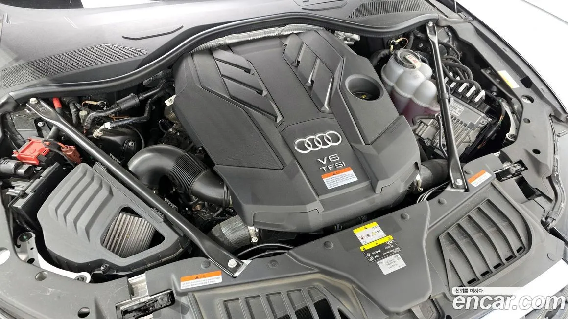 Audi A8 — фото 3