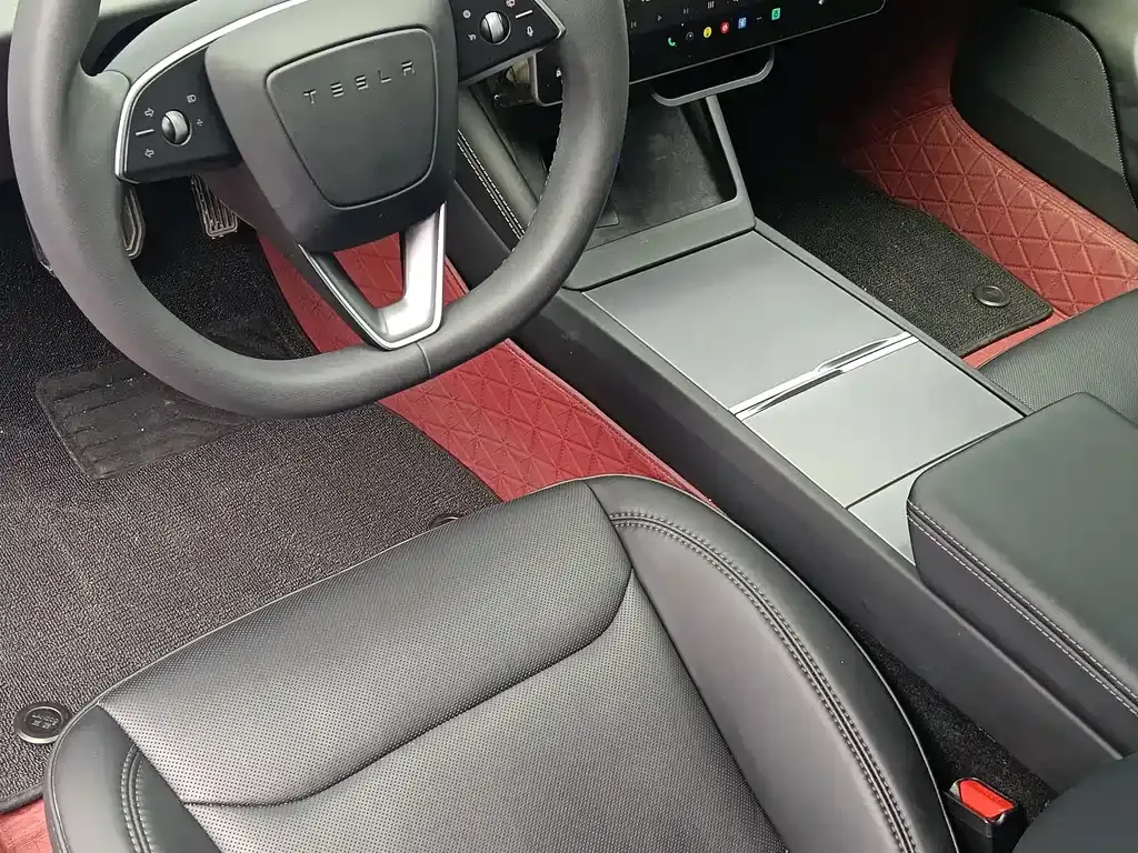 Tesla Model 3 — фото 10