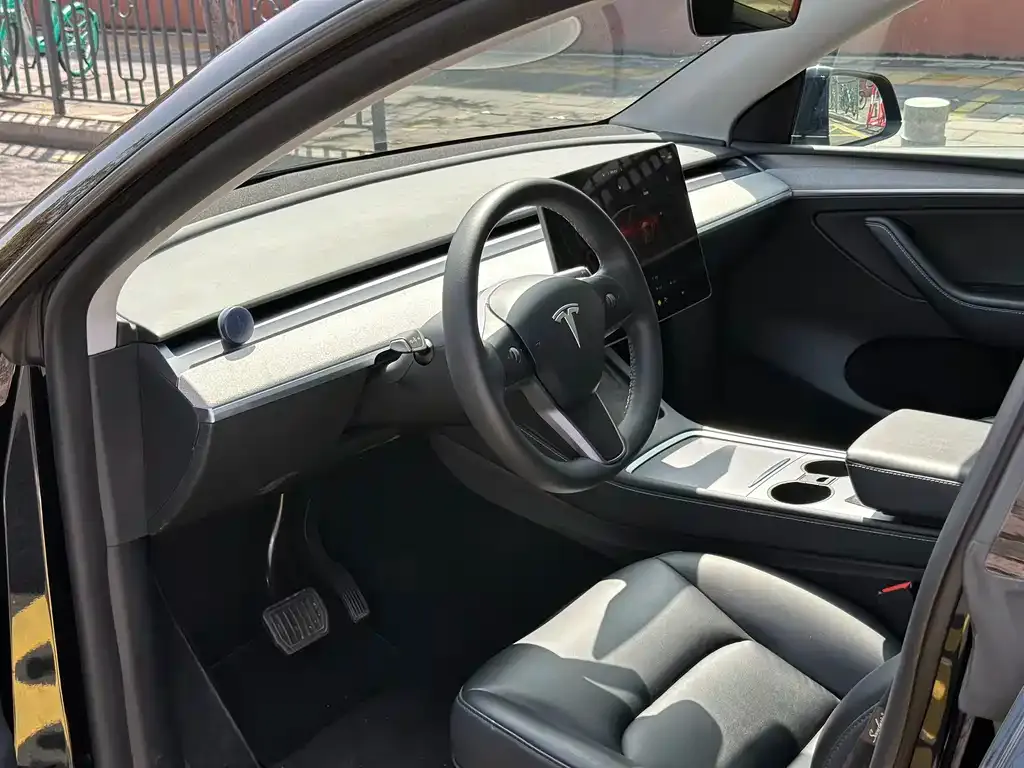 Tesla Model Y 2024 из CN, фото 7