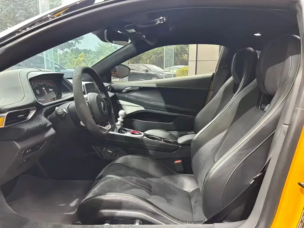 Lotus Emira 2023 из CN, фото 9