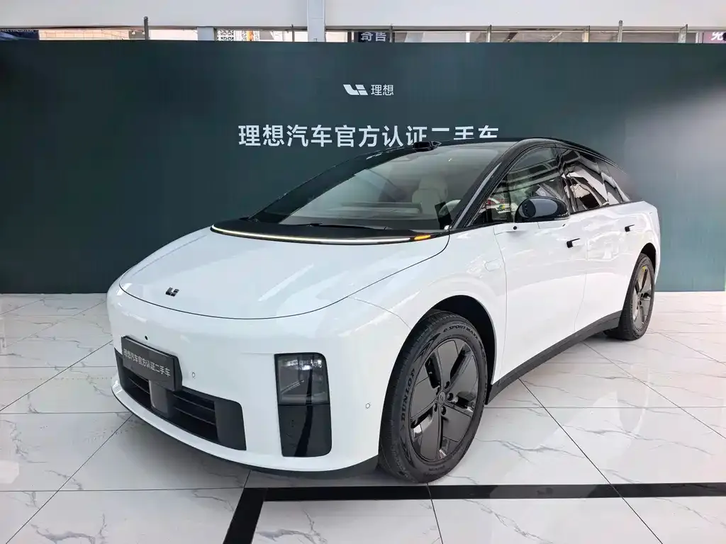 Li Auto i6 — фото 1