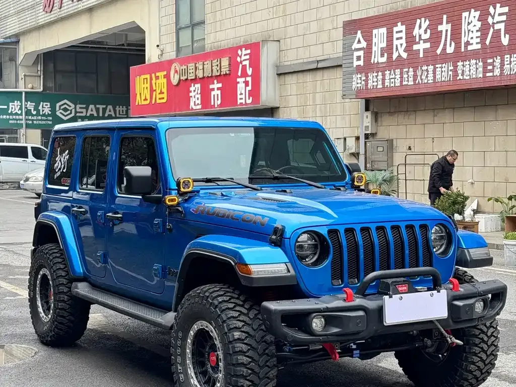 Jeep Wrangler — фото 7